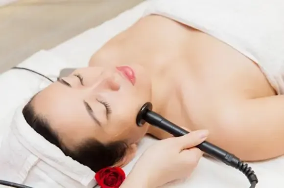 CHĂM SÓC DA CHUYÊN SÂU KẾT HỢP RF NÂNG CƠ